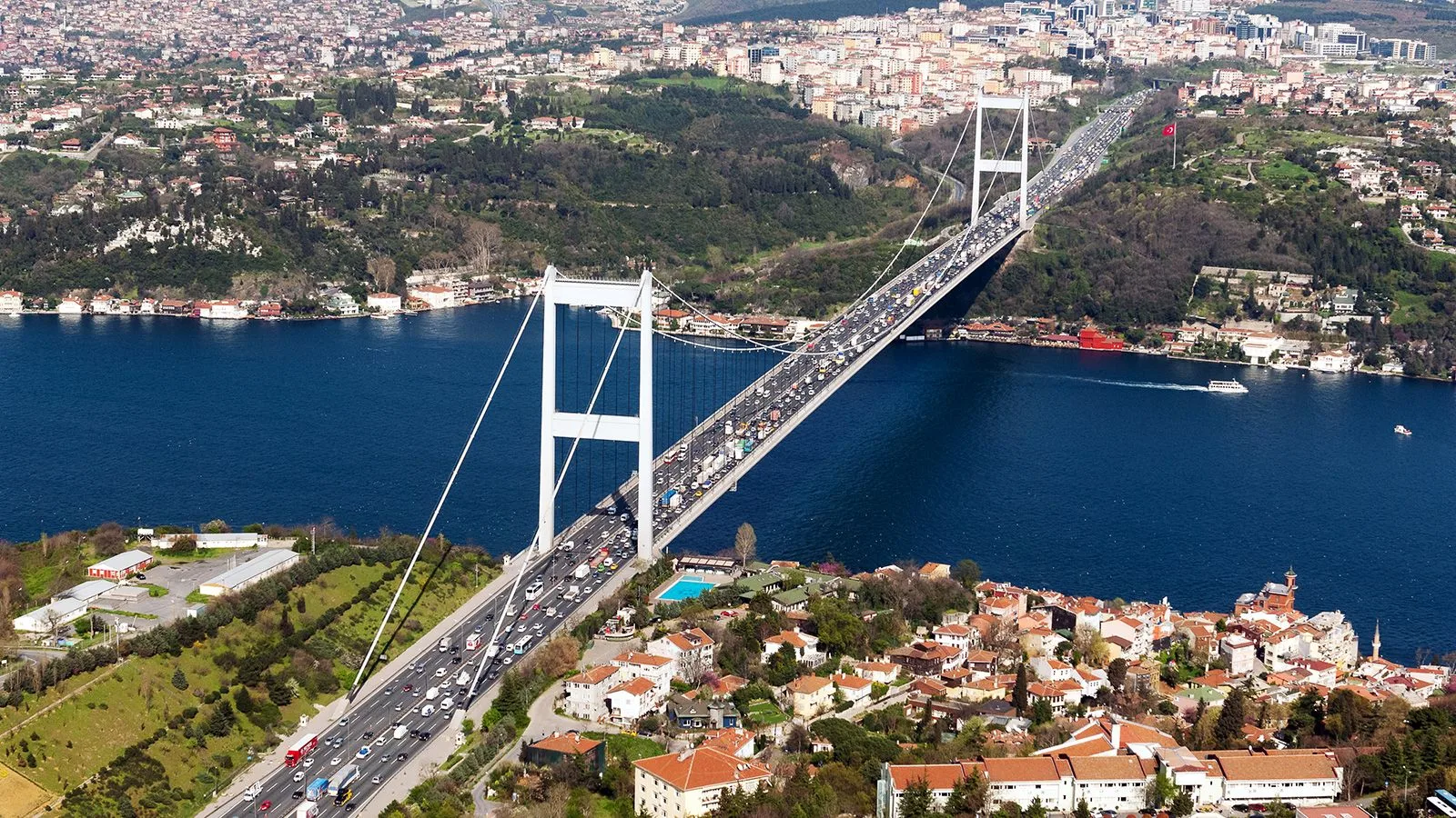 221020150339-01-body-bridges-tunnels-europe-asia-fatih-sultan-mehmet-bridge