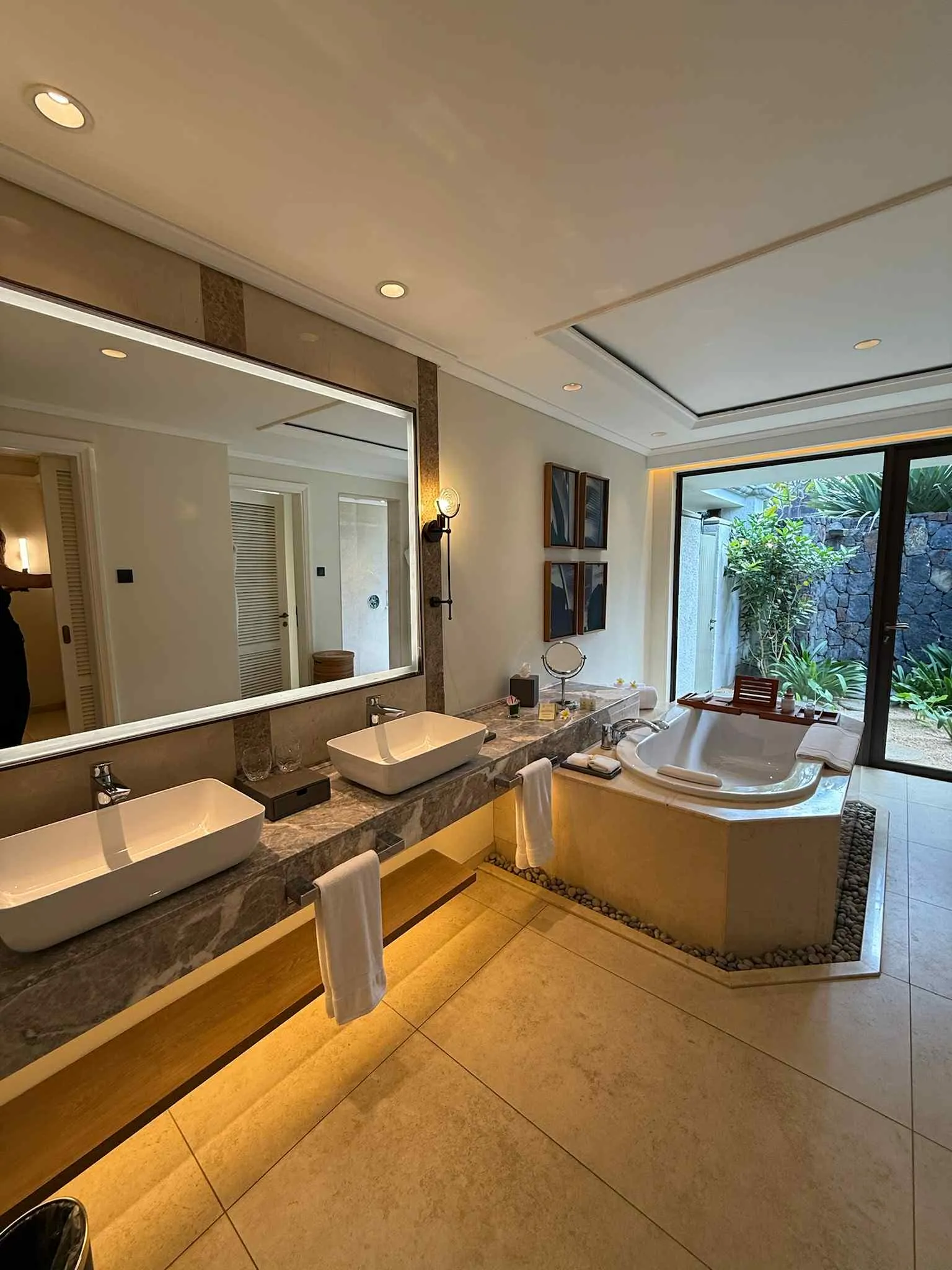 a689f917-cb79-4f0a-ab82-abd5daf7075f